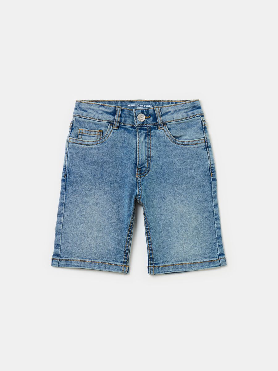 Denim Bermuda shorts with five pockets_0