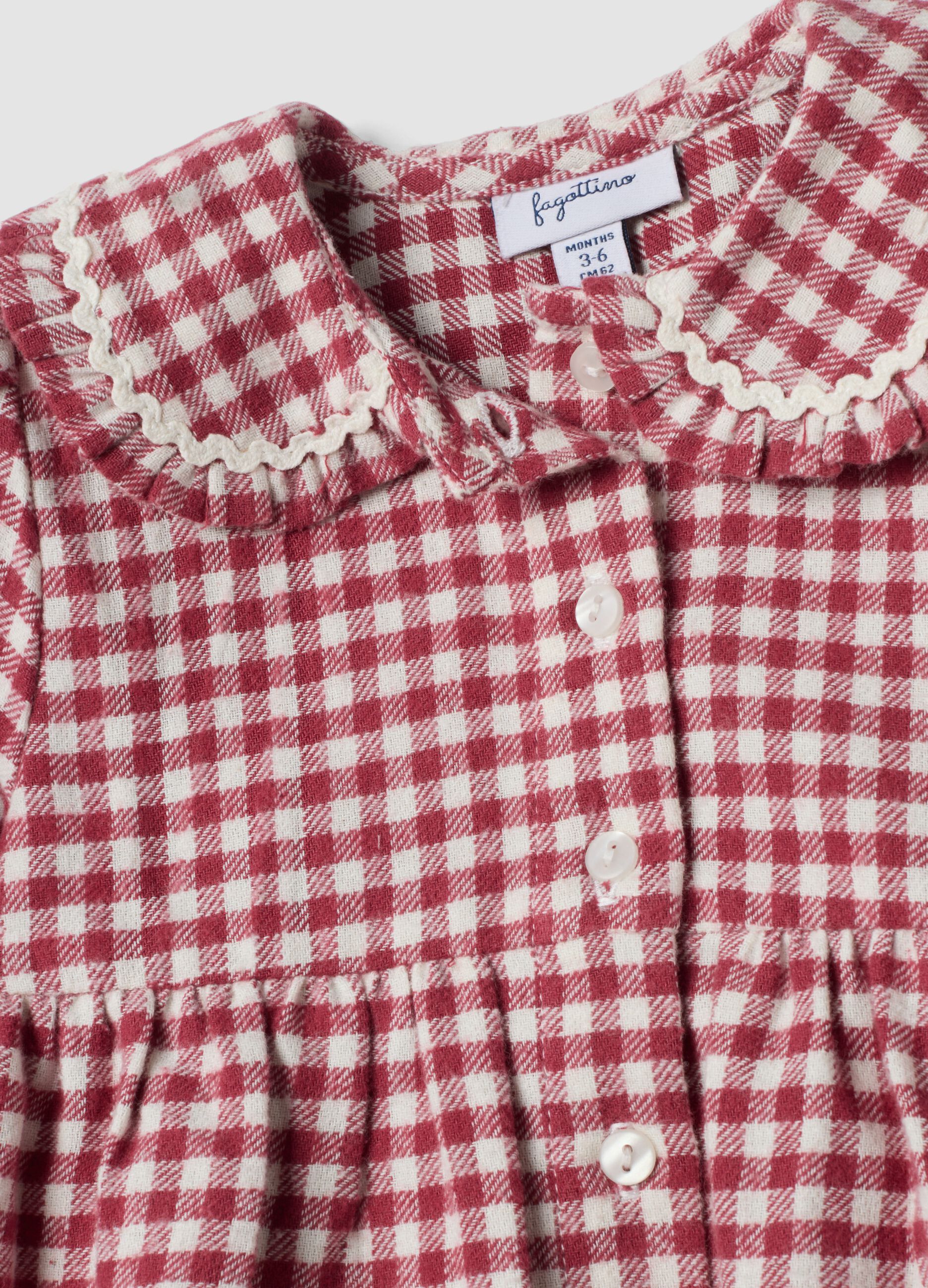 Red dress with pure cotton gingham collar