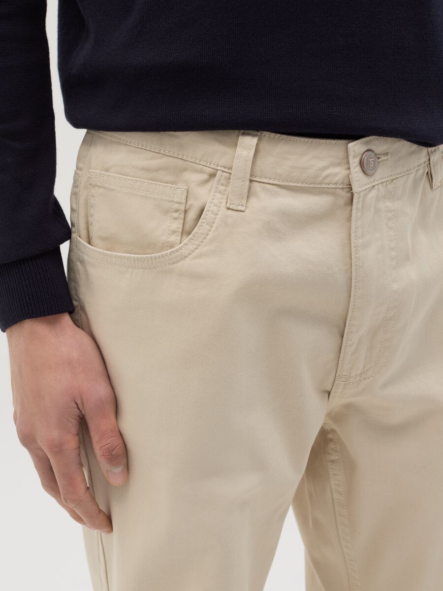 Regular-fit trousers with five pockets_2