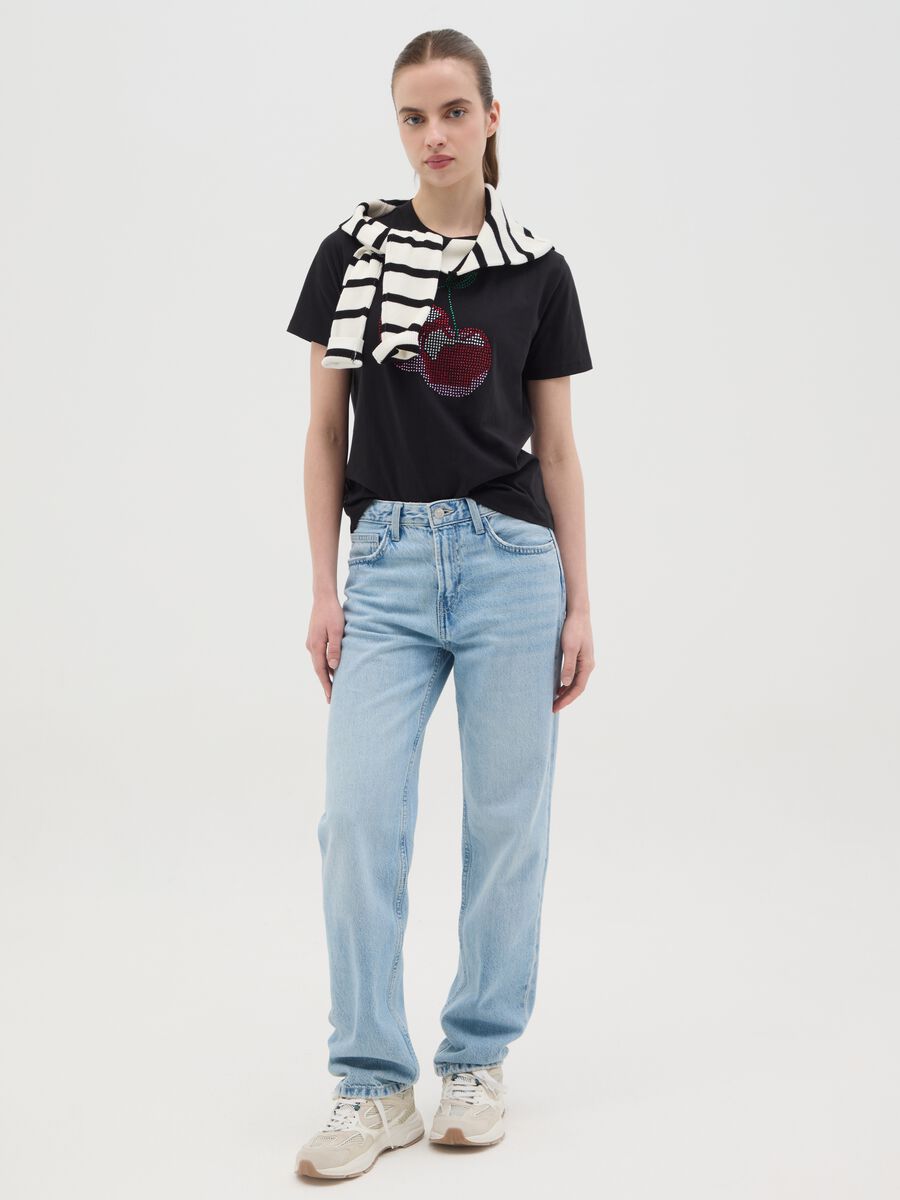 Black T-shirt in cotton with diamanté cherries_2