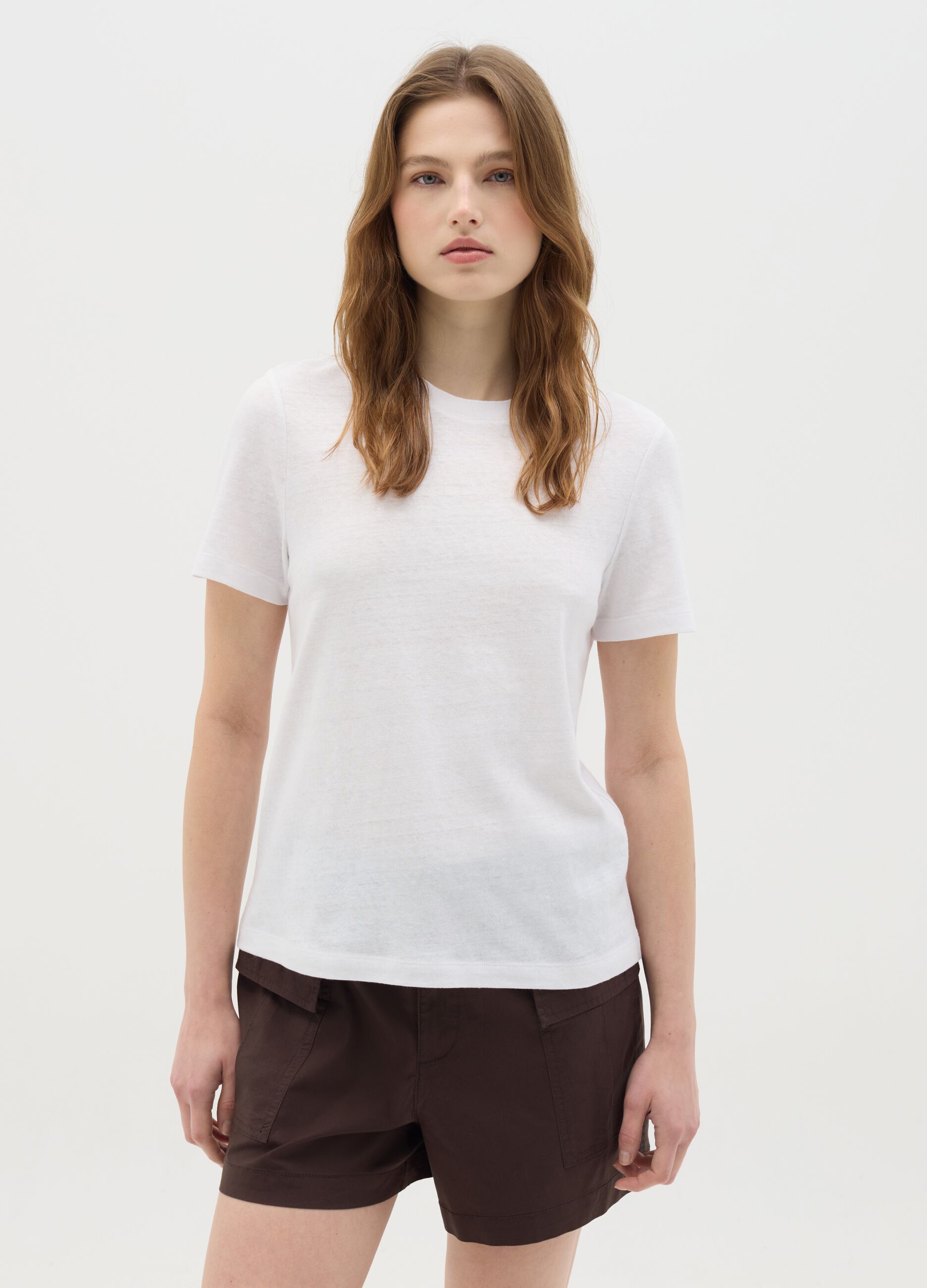 White T-shirt in cotton and linen