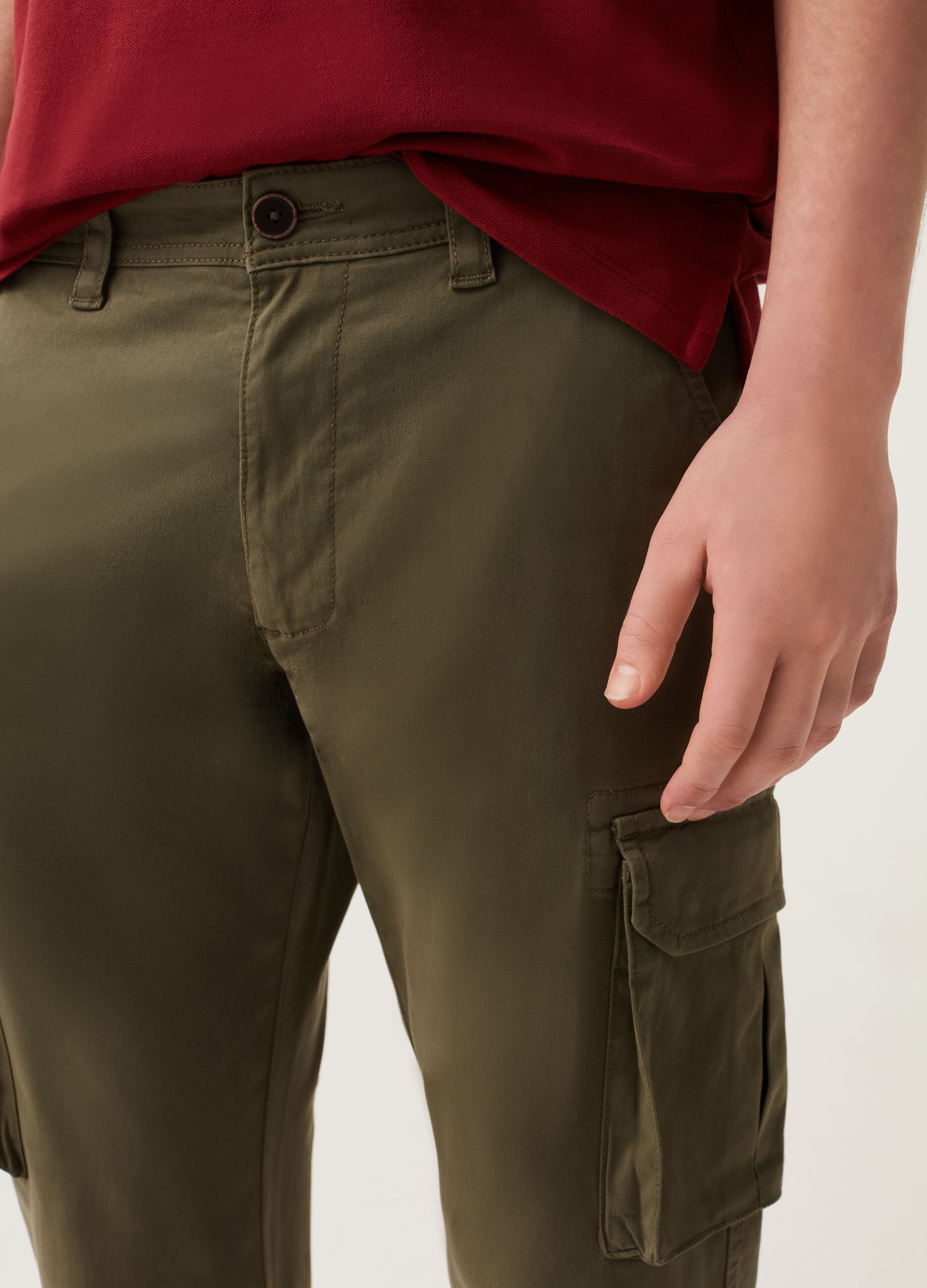 Pantaloni cargo in cotone tinto filo stretch