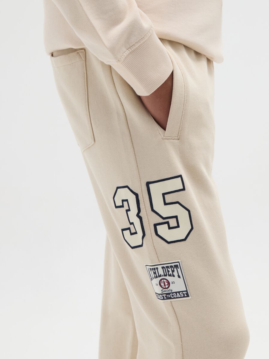 Boy's beige regular fit pure cotton joggers_2