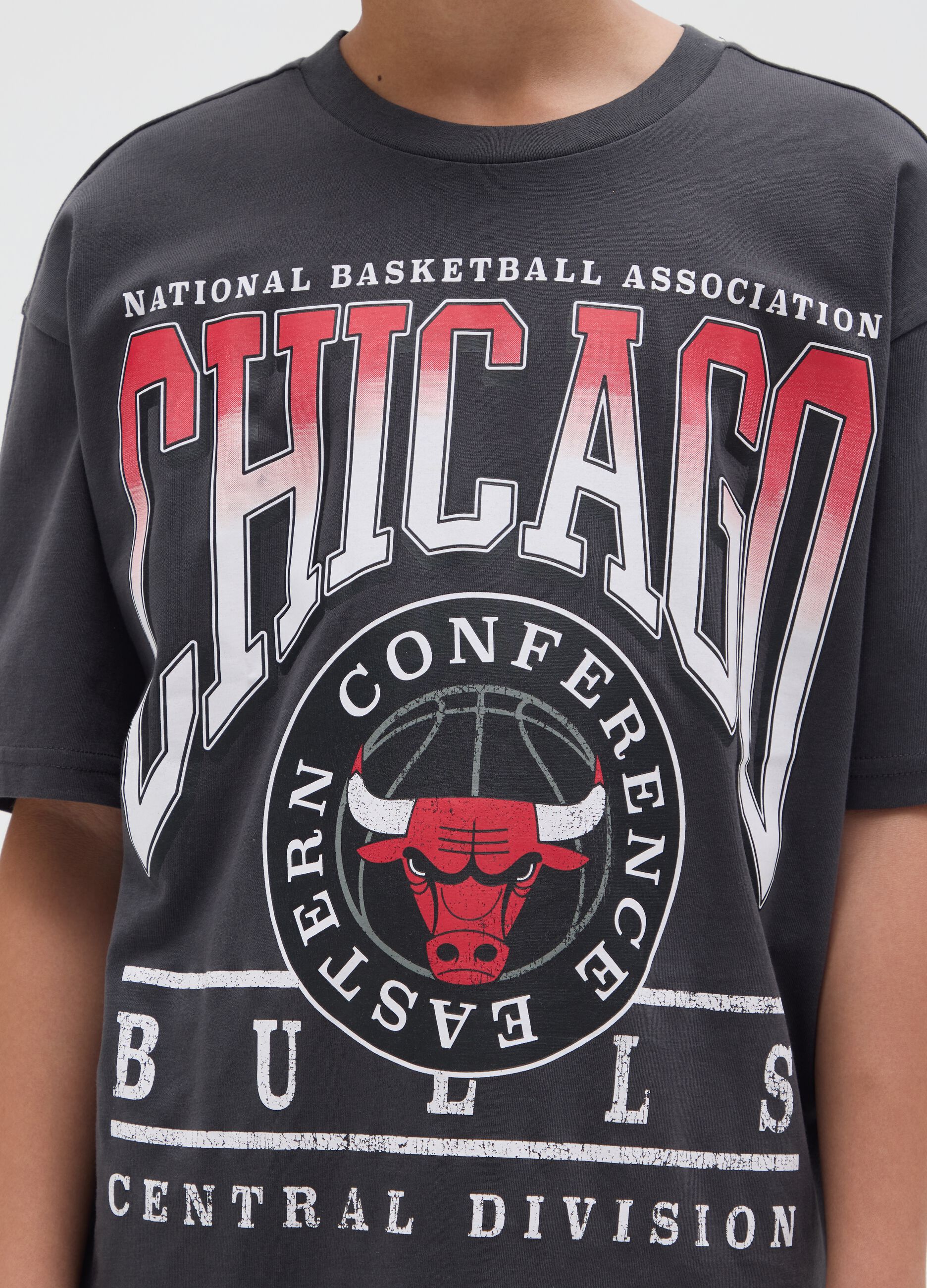Black cotton T-shirt with Chicago Bulls print
