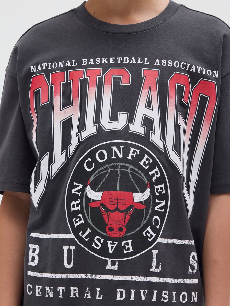 Black cotton T-shirt with Chicago Bulls print_2
