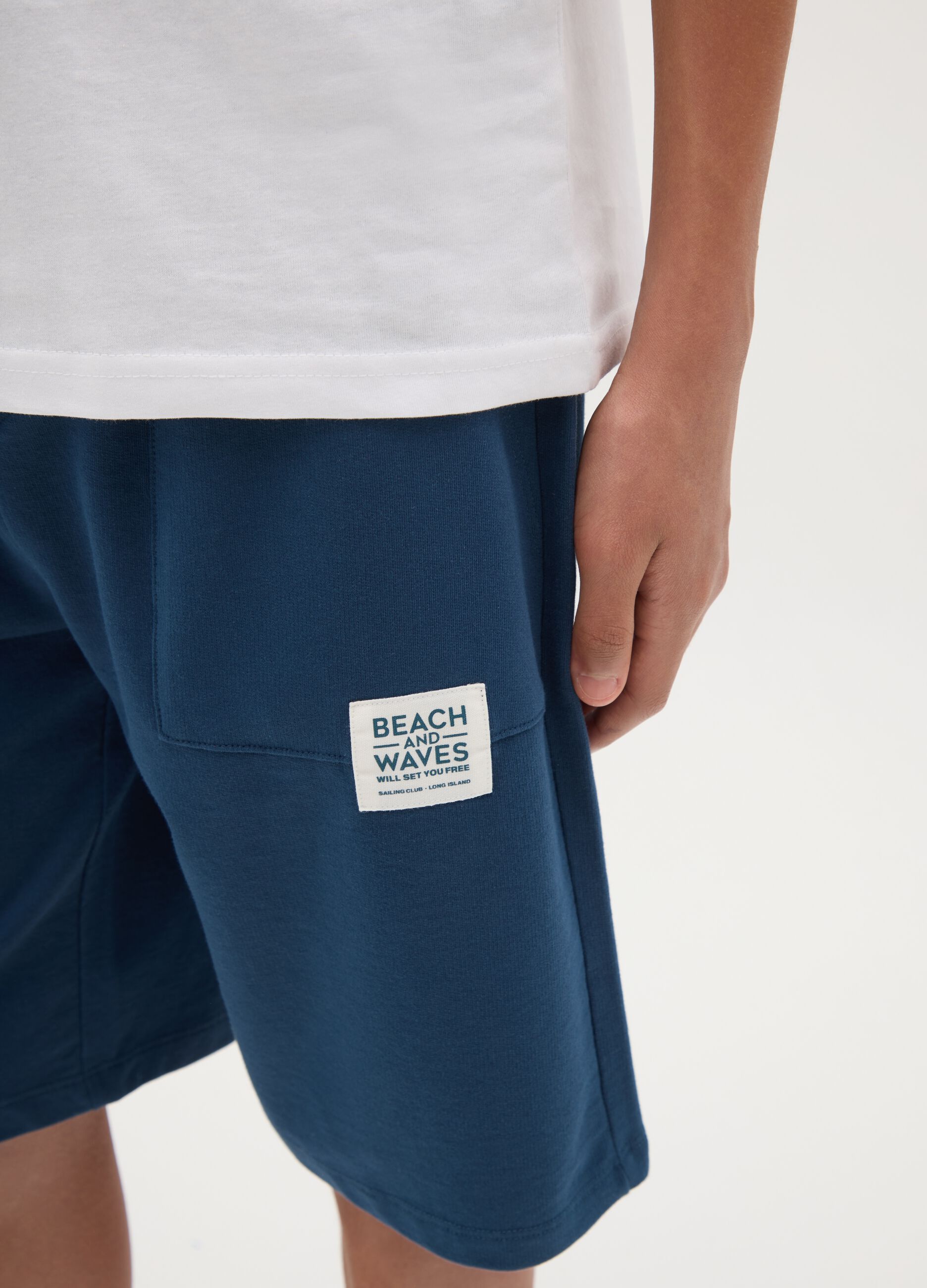 Pantaloncini beige in puro cotone
