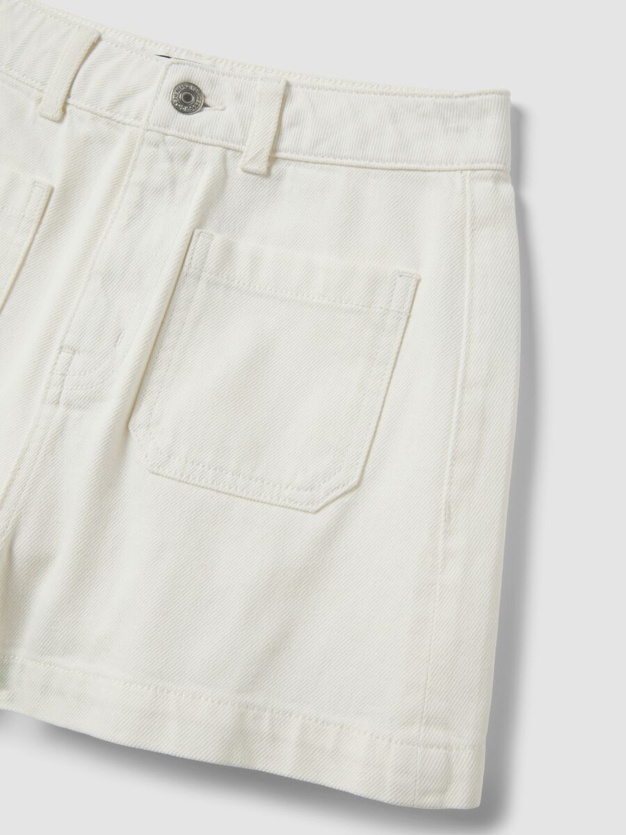 White pure cotton Bermuda shorts_1