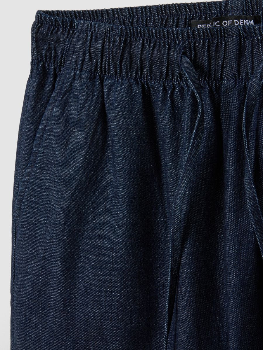 Pantaloni denim blu in puro cotone wide leg con coulisse_6