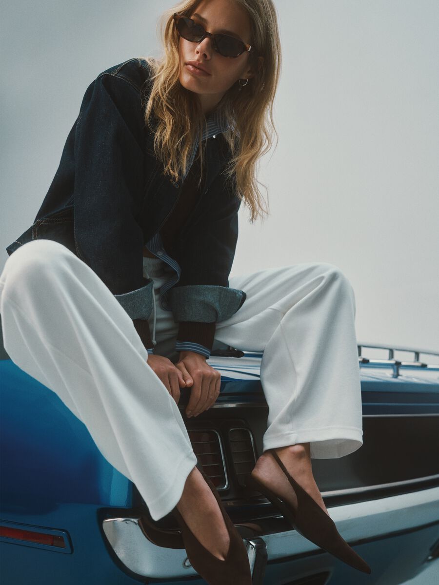 Pure cotton blue regular fit jacket with contrasting collar and pockets_0