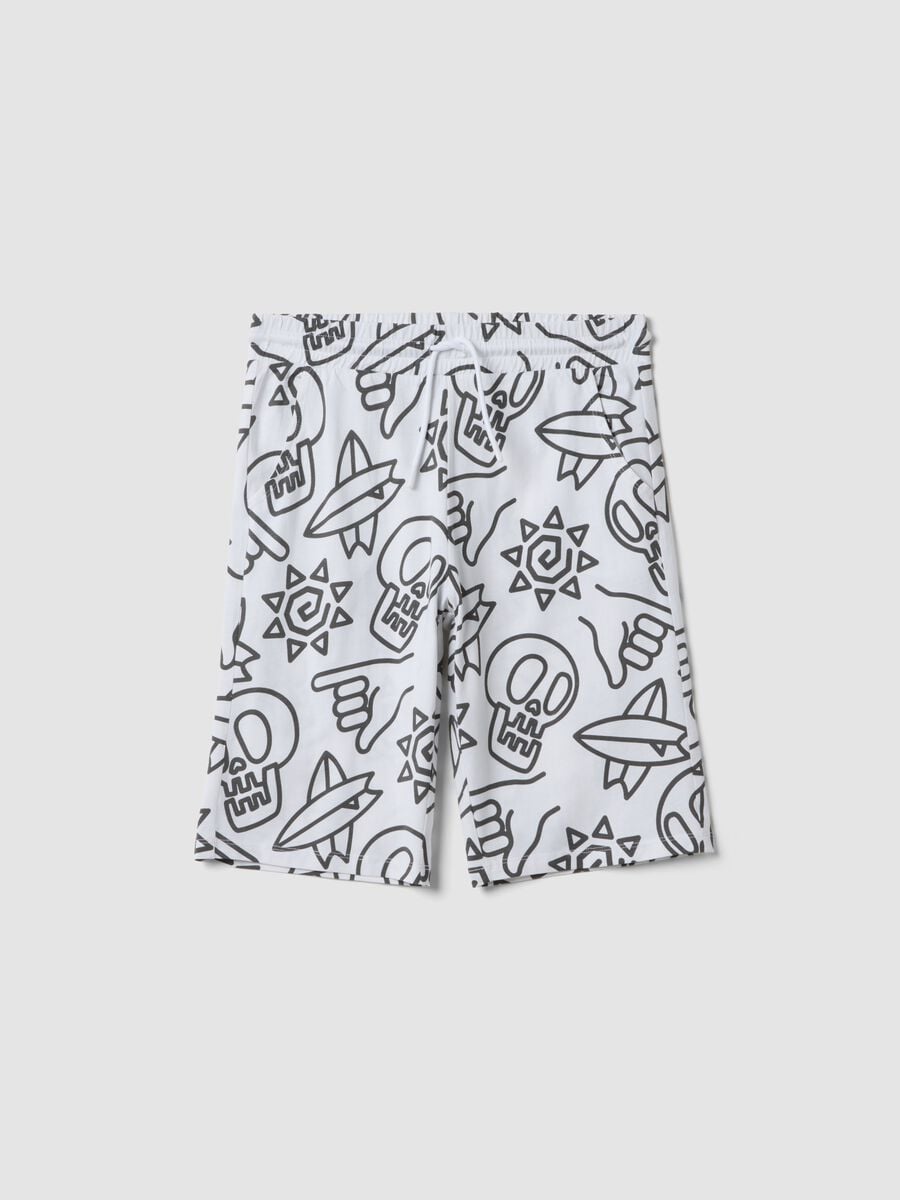 White pure cotton all-over print shorts for boys, regular fit_0