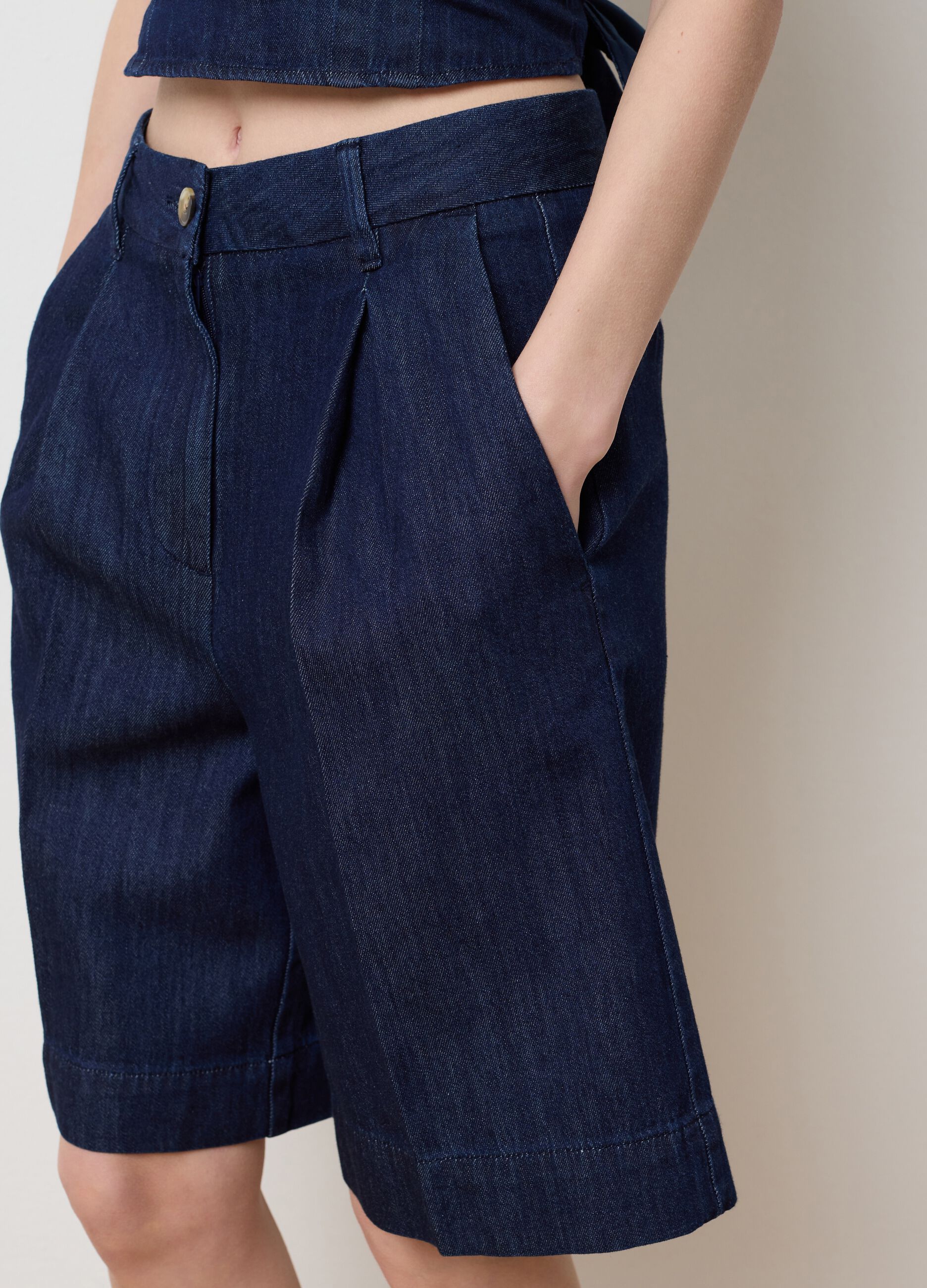 Bermuda da donna in puro cotone blu regular fit
