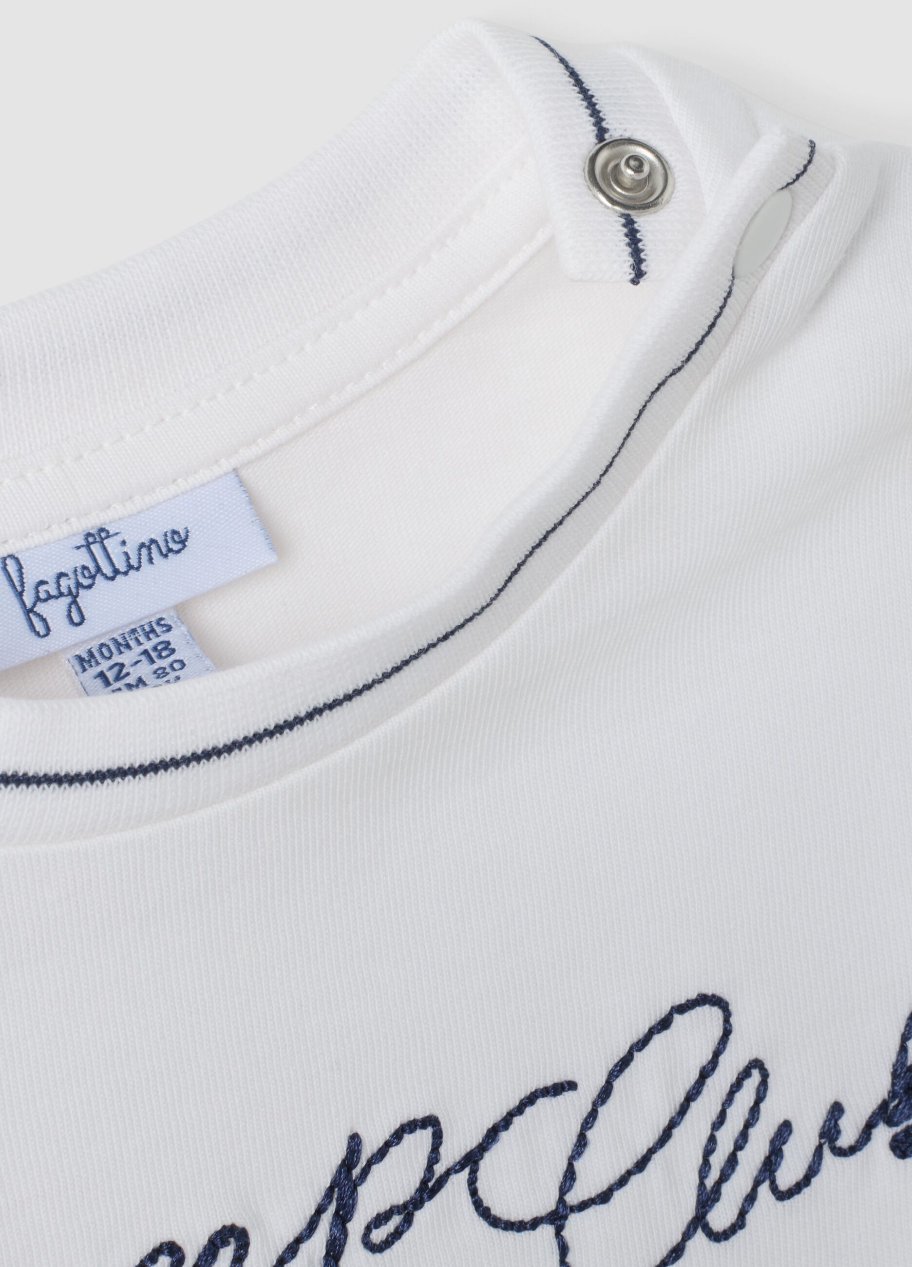 White organic cotton T-shirt with embroidered teddy bear, regular fit