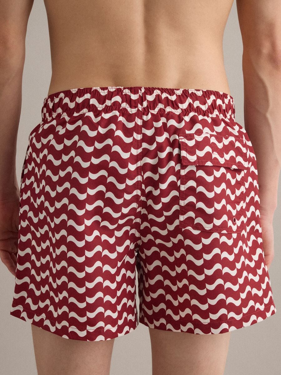 Boxer mare rosso con fantasia ondulata_3