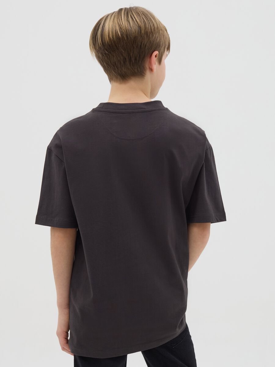 Cotton T-shirt with "Crush" lightning print_2