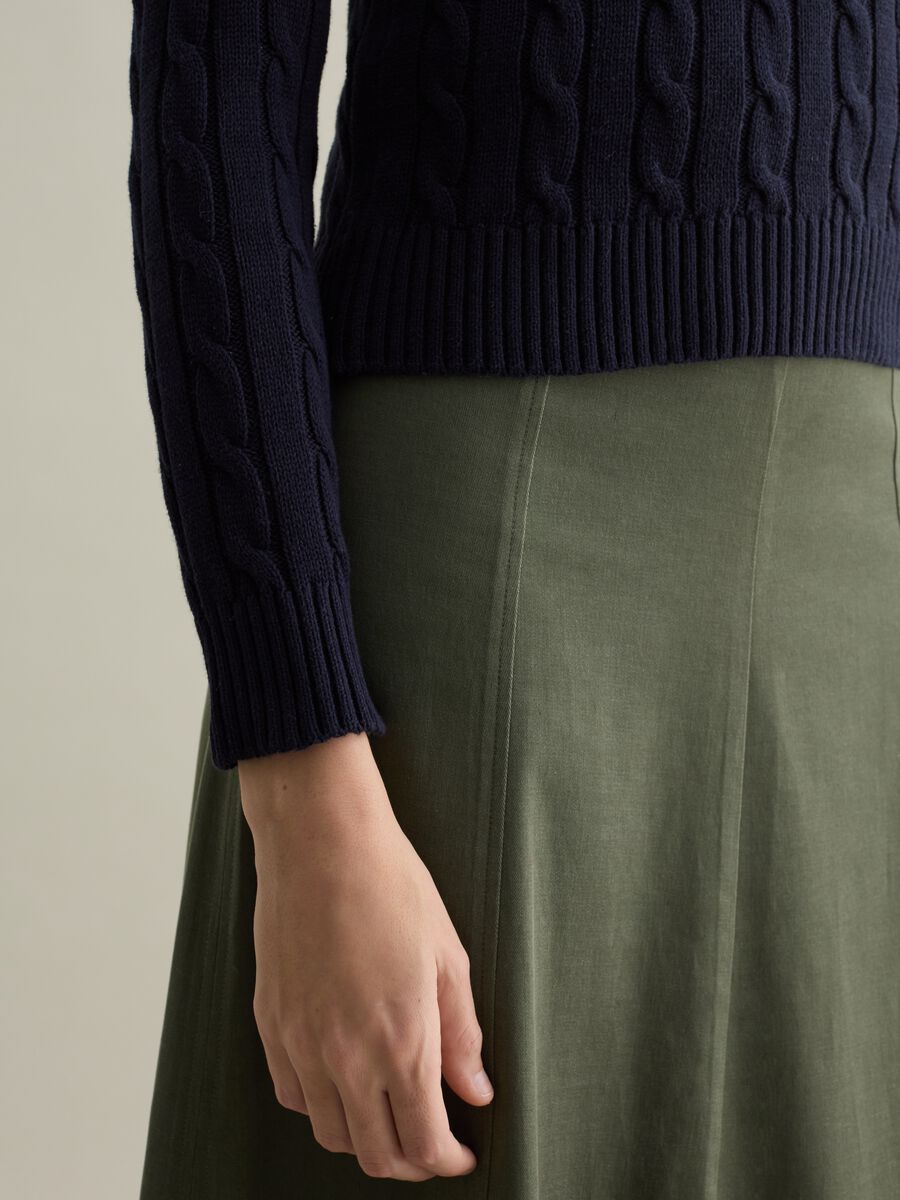 Cable-knit pullover with V neck_3