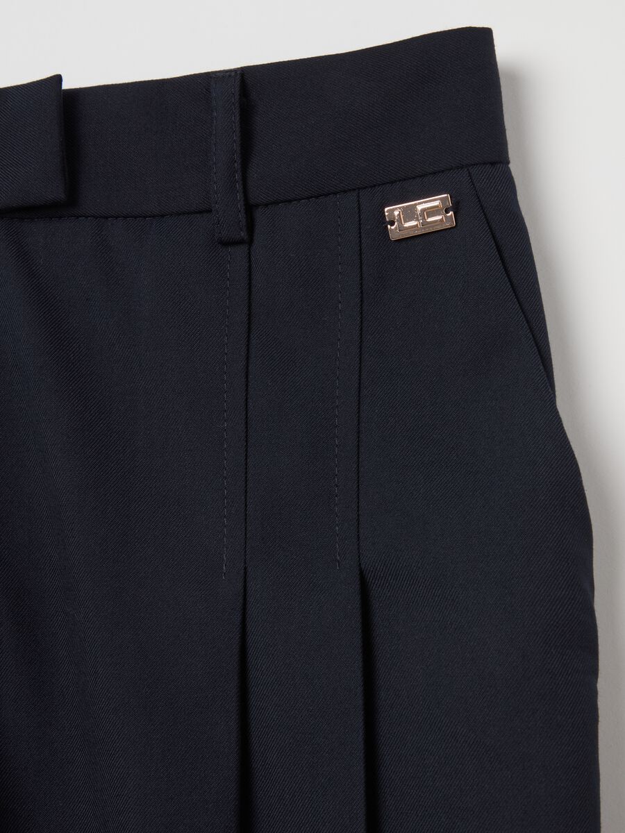 Wide-leg cropped trousers with darts_5
