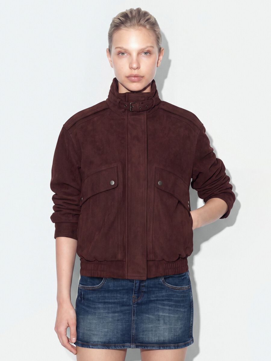 Giacca marrone in tessuto elasticizzato a collo alto regular fit_0