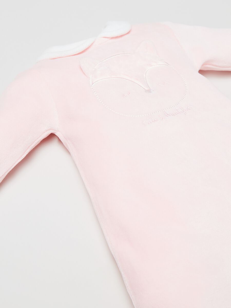 Tutina in velour con piedini e ricamo volpe_2