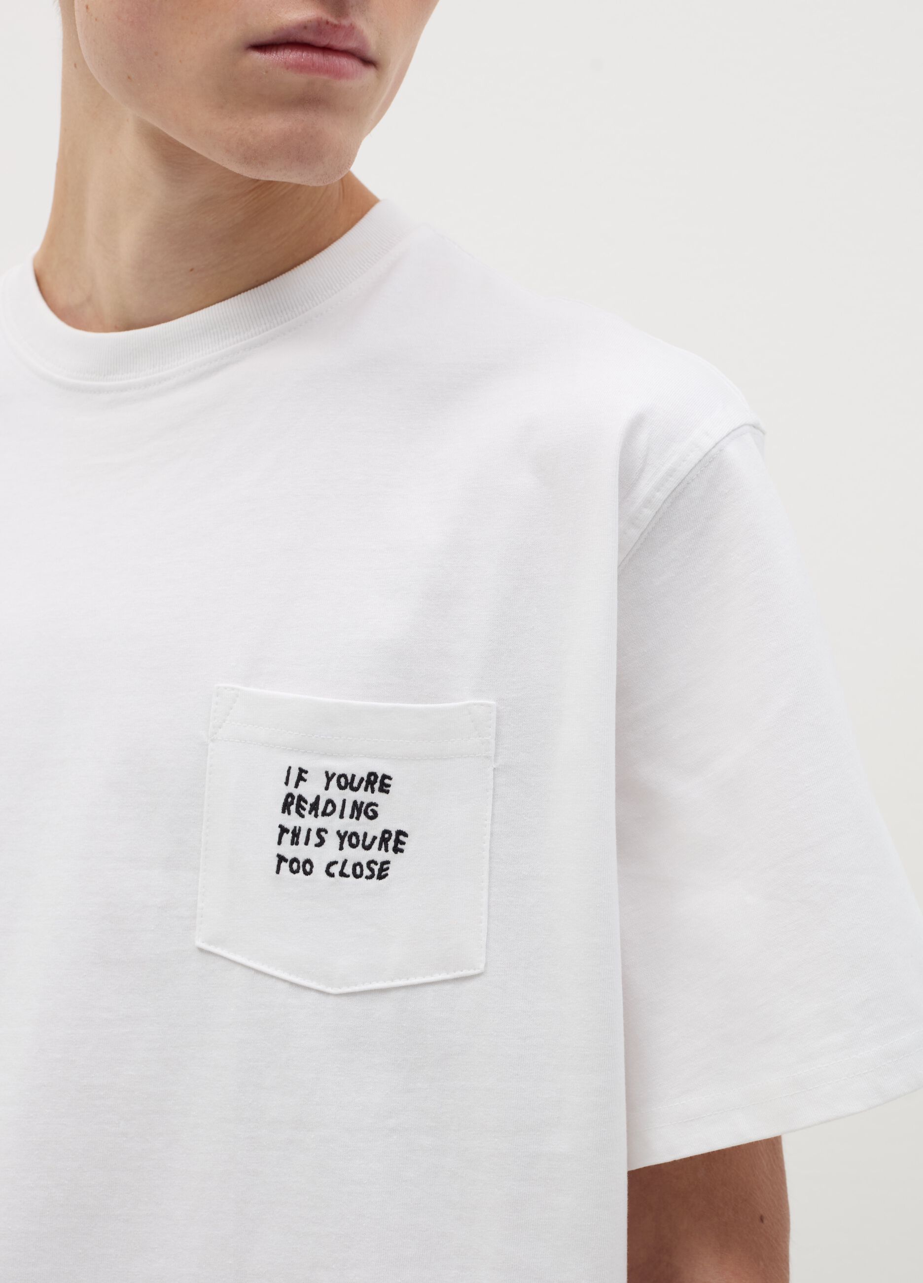 T-shirt with embroidered pocket