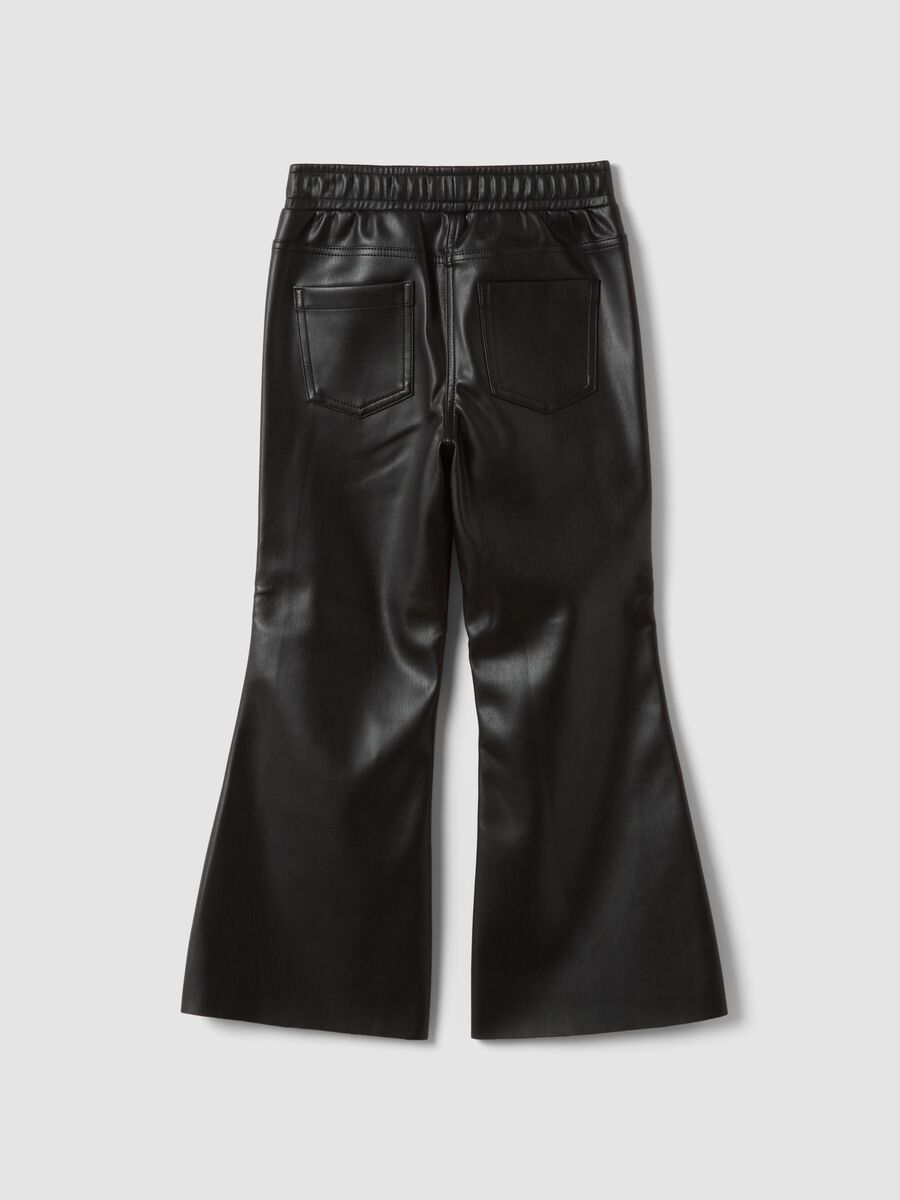 Pantaloni neri flare con vita elasticizzata_2