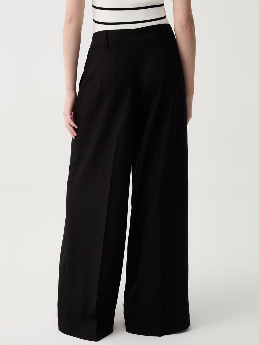 Wide-leg palazzo trousers with darts_2