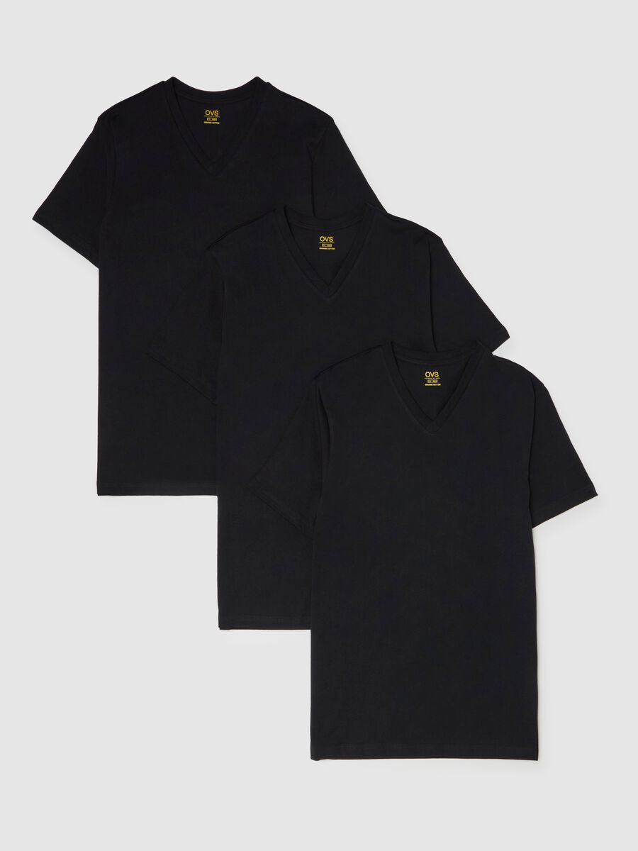 Three-pack organic cotton undershirts with V neck_4
