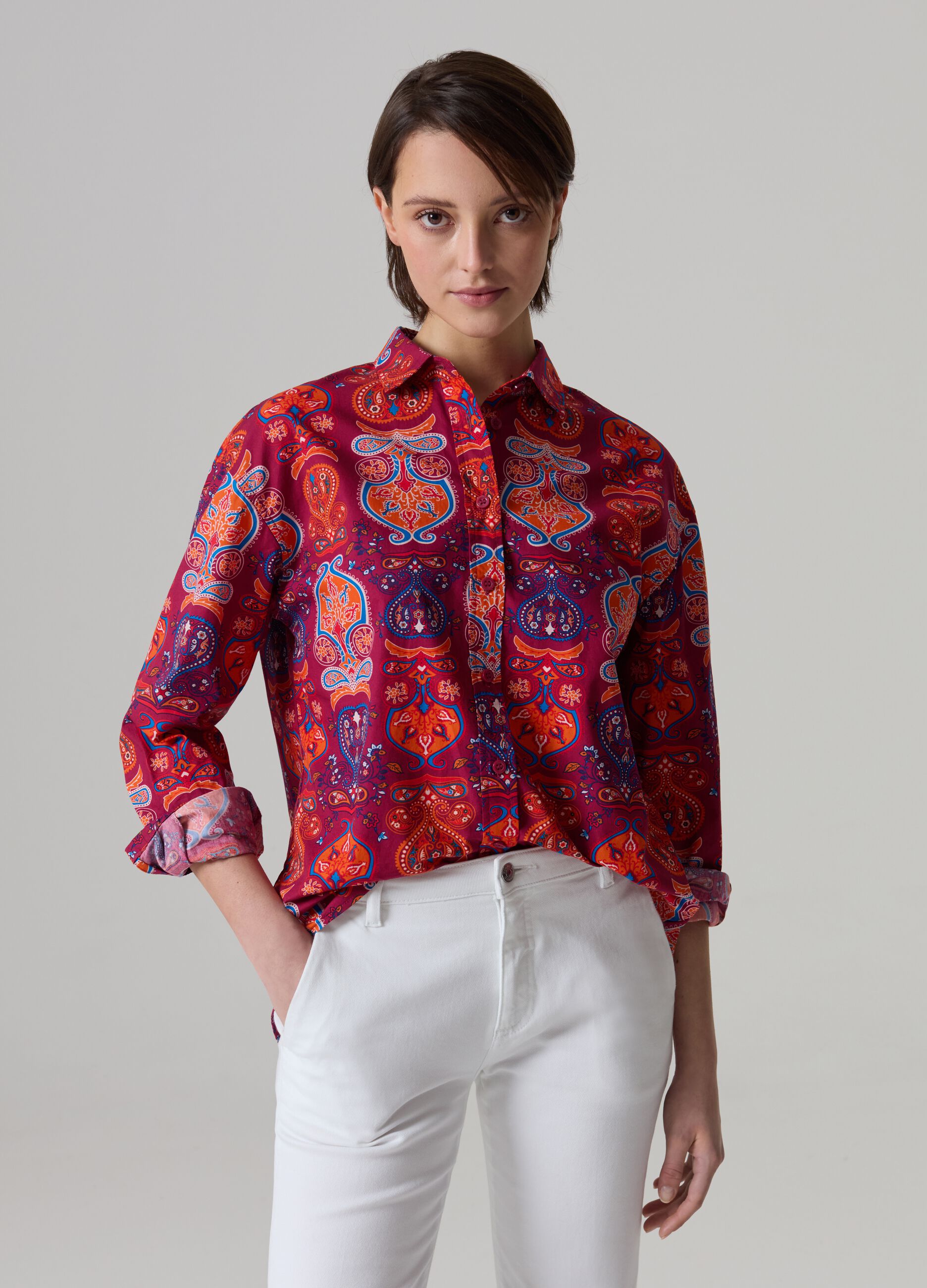 Camicia in cotone con stampa folk