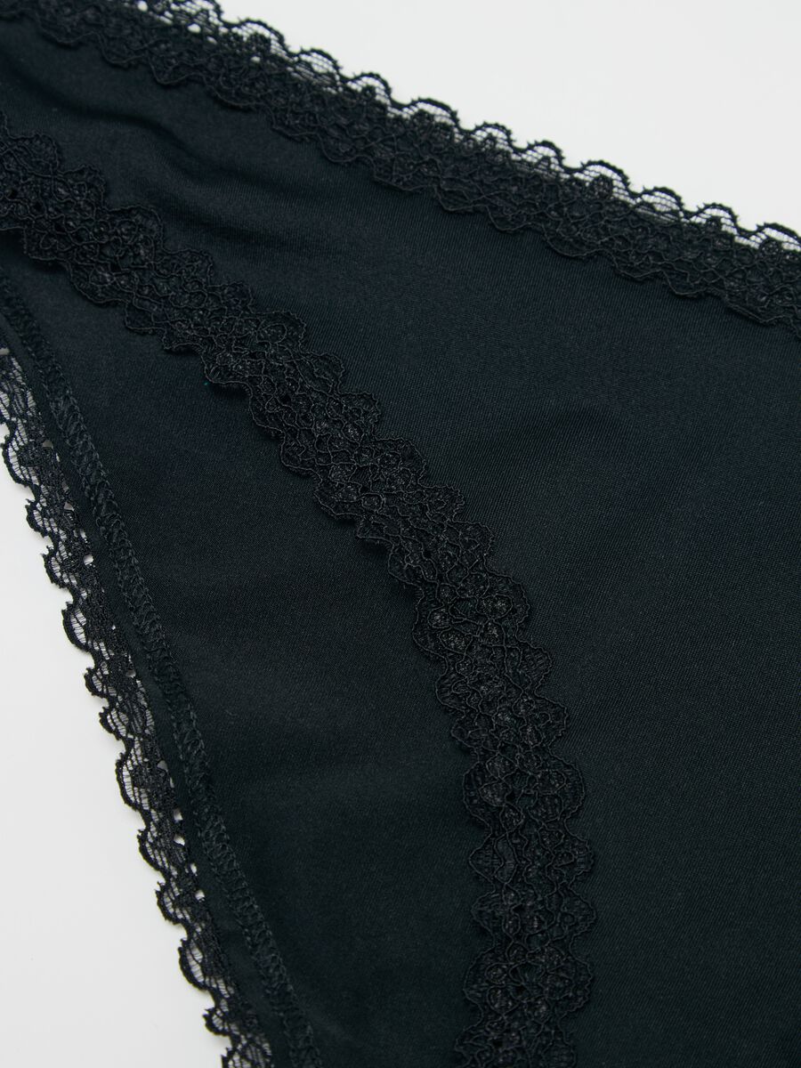 Microfibre briefs with lace_5