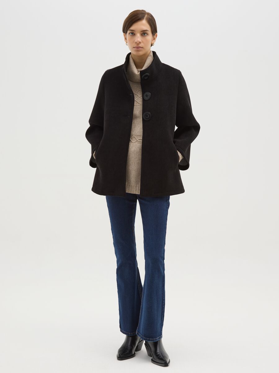 Cappotto nero regular fit con bottoni_1