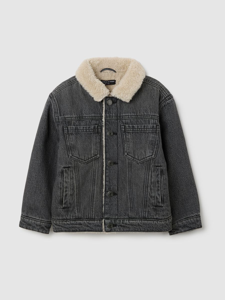 Giacca da bambino in denim grigia con bottoni_0