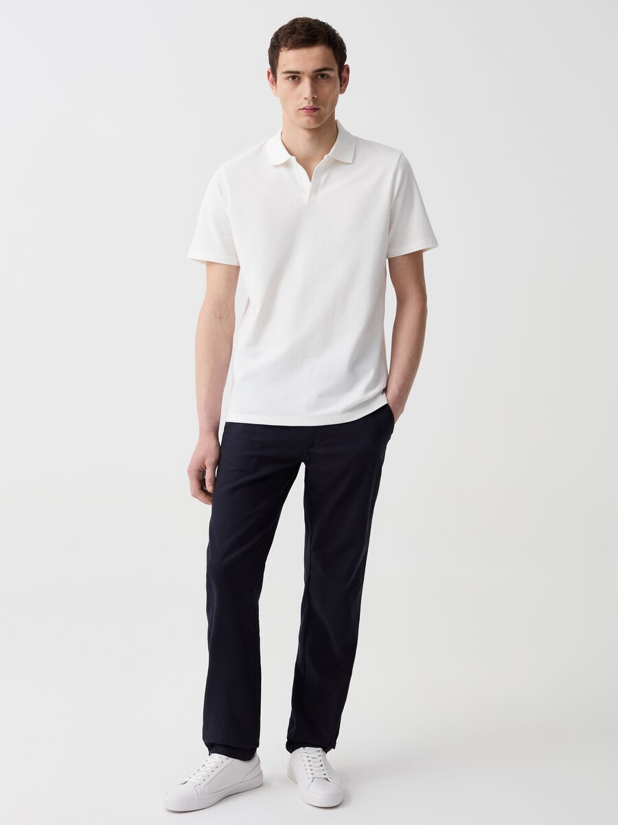 Chino trousers in linen and cotton_0