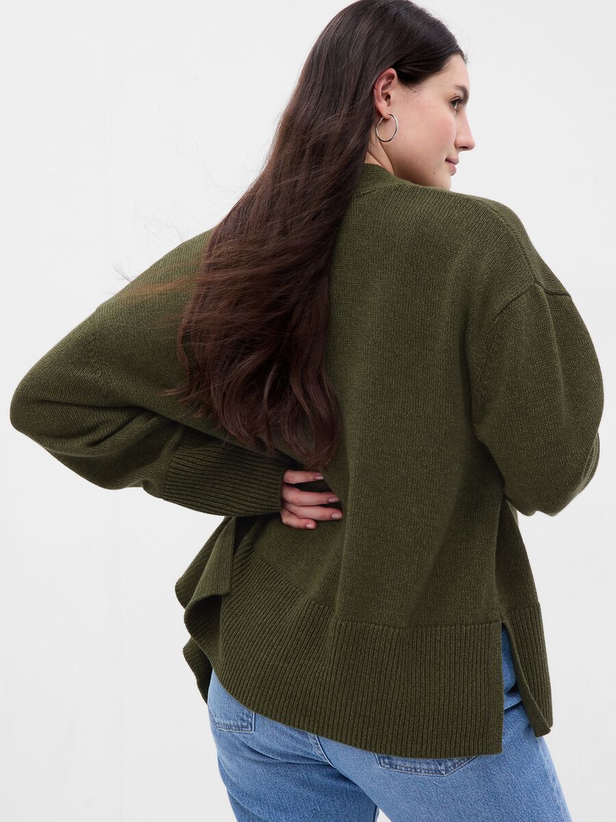 Cardigan con scollo a V e spacchi_4