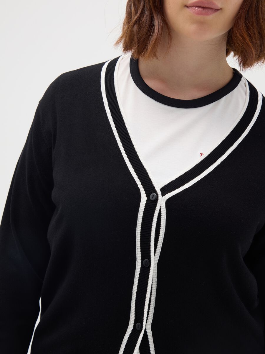 Cardigan nero con bordo a contrasto_2