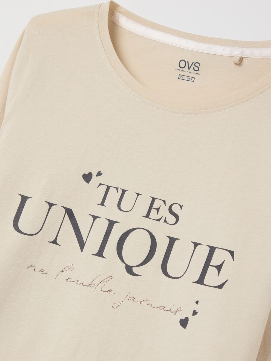 Pyjama top with "Tu Es Unique” print_5