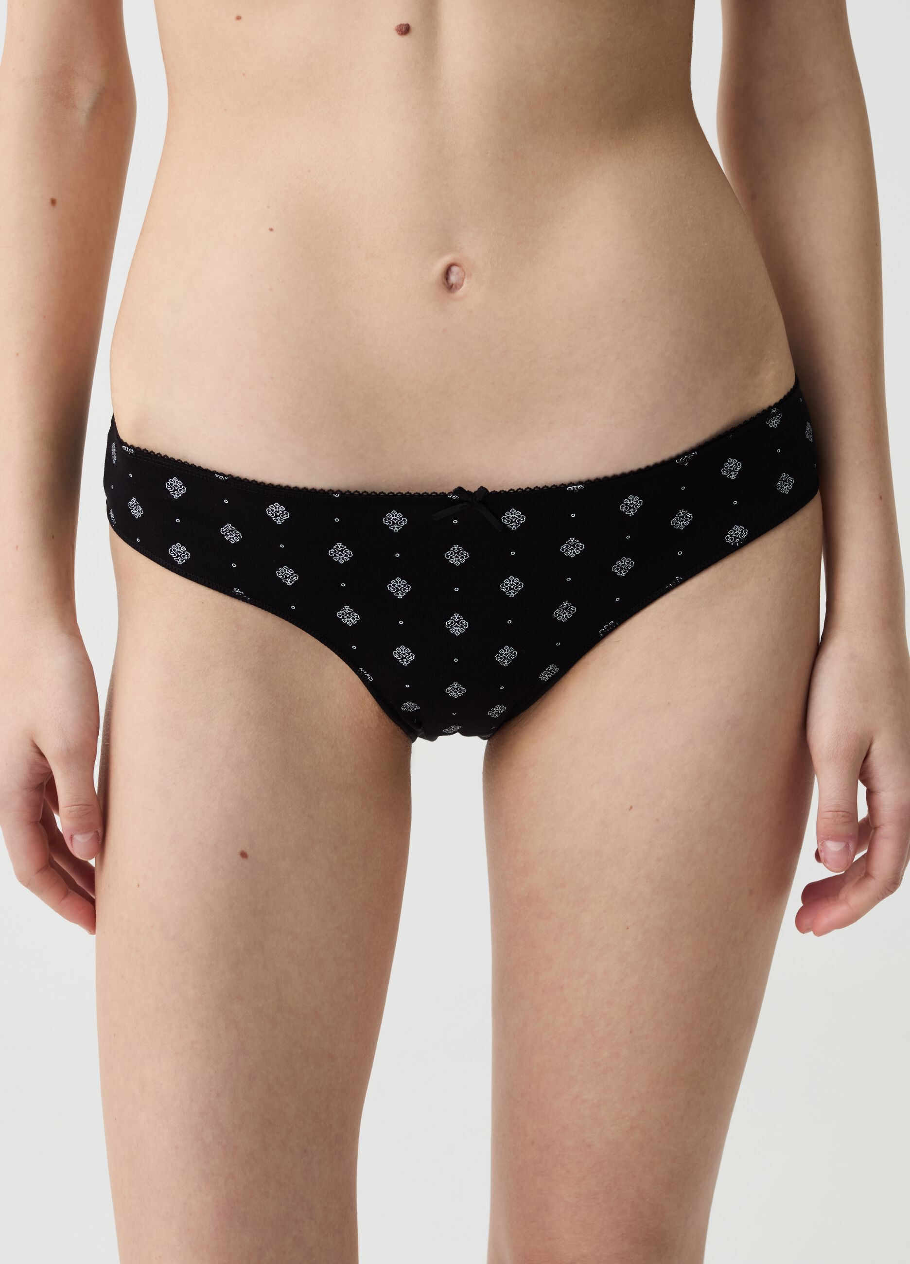 Five-pack briefs with crochet and bow