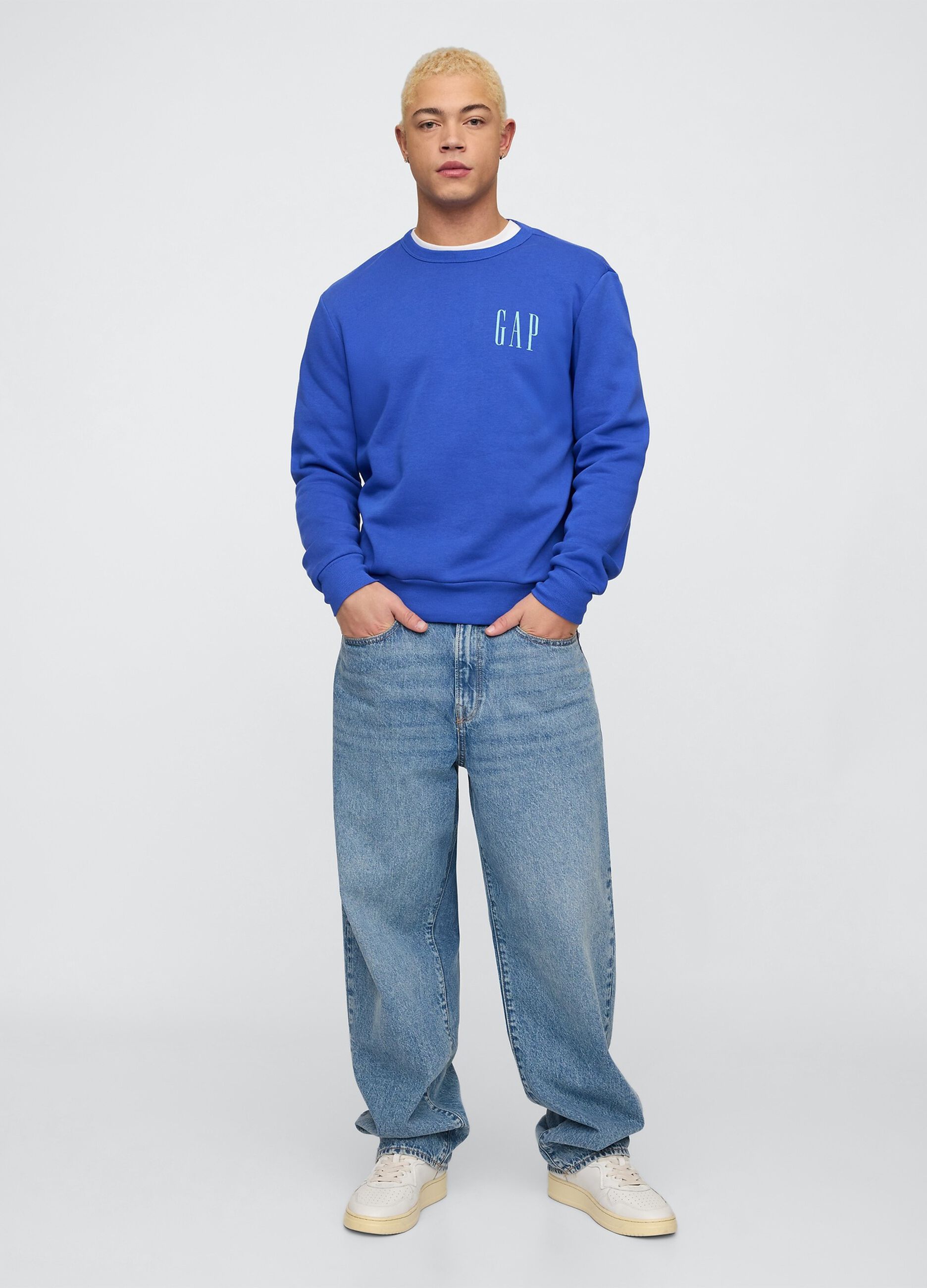 Gap blue sweatshirt in cotton and polyester blend