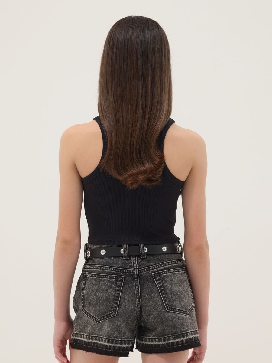 Canotta fitted nera in cotone elasticizzato a coste da ragazza_1