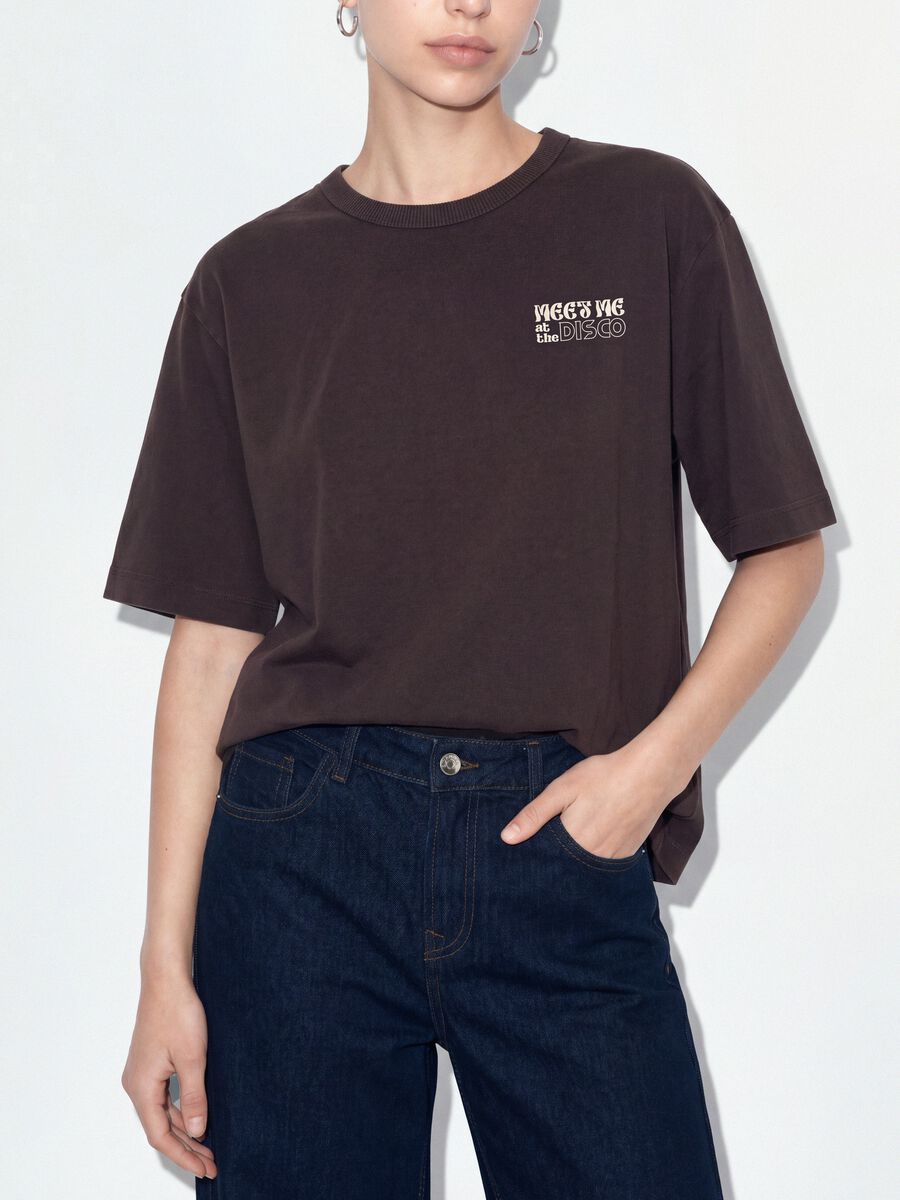 T-shirt grigia in puro cotone over fit con scritta sul petto_3