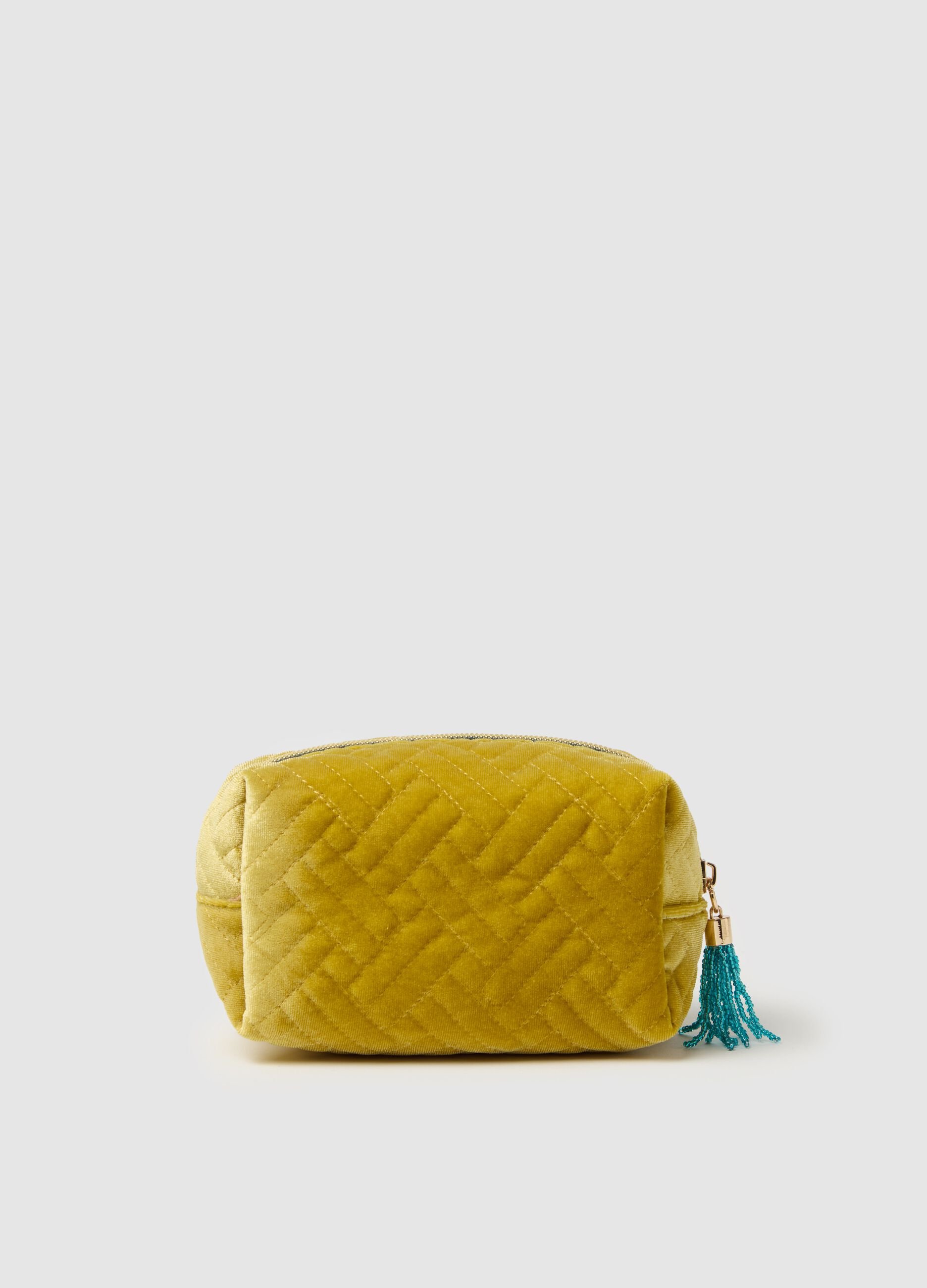 Beauty case in quilted velvet