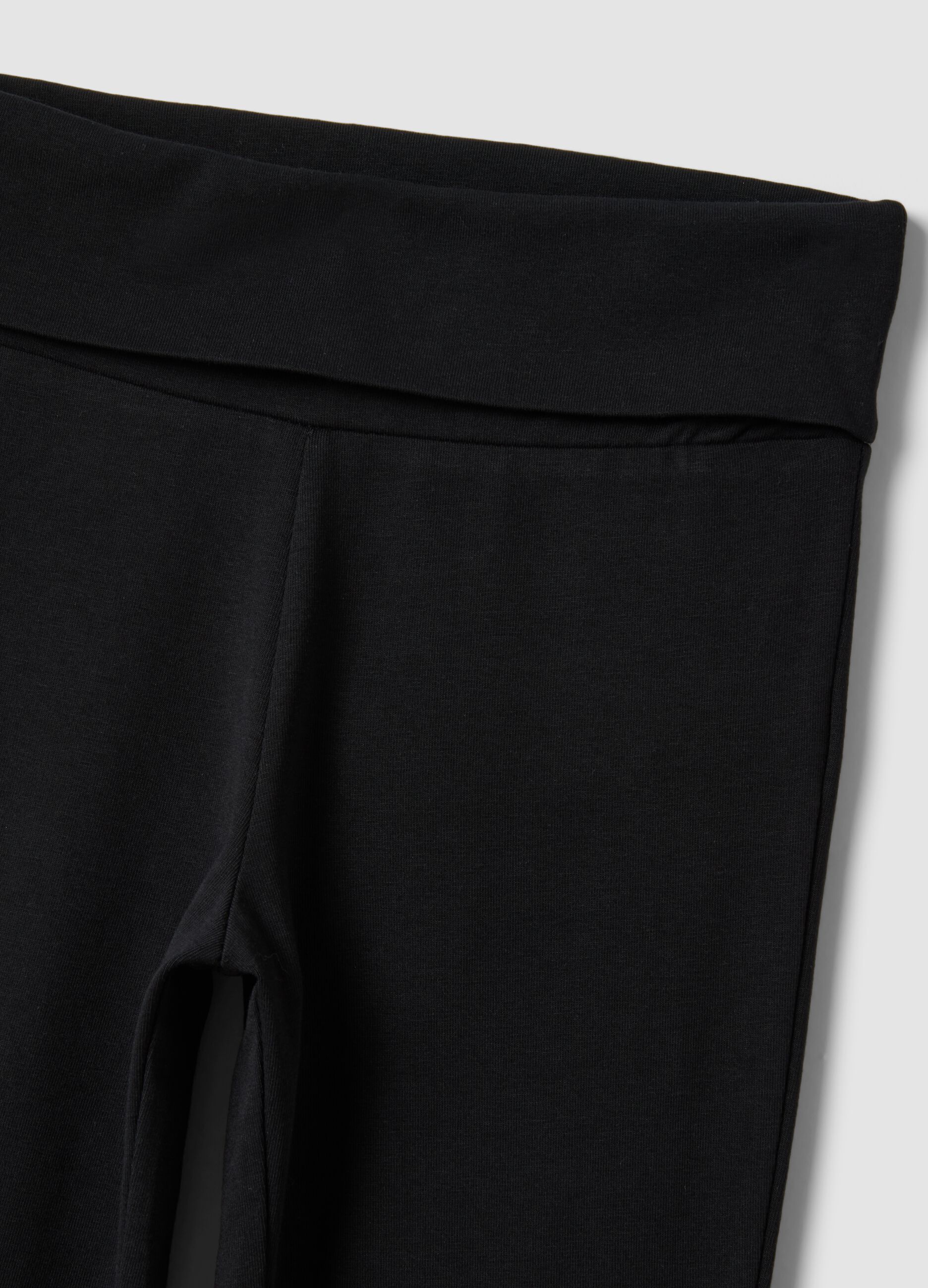 Girls&rsquo; black flared leggings in stretchy organic cotton