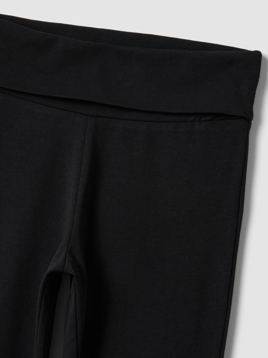 Girls&rsquo; black flared leggings in stretchy organic cotton_1