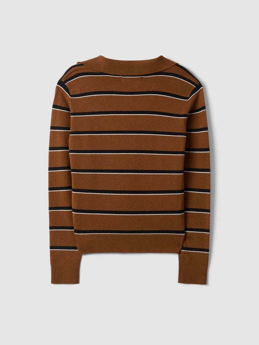 Maglia marrone in misto viscosa con colletto polo regular fit_1