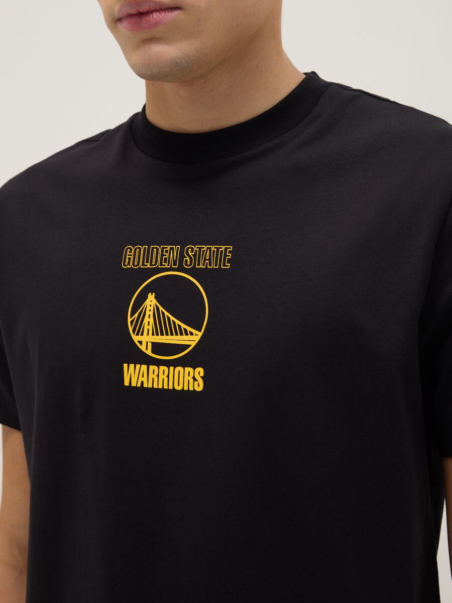 Black pure cotton regular fit T-shirt with Golden State Warriors logo_3