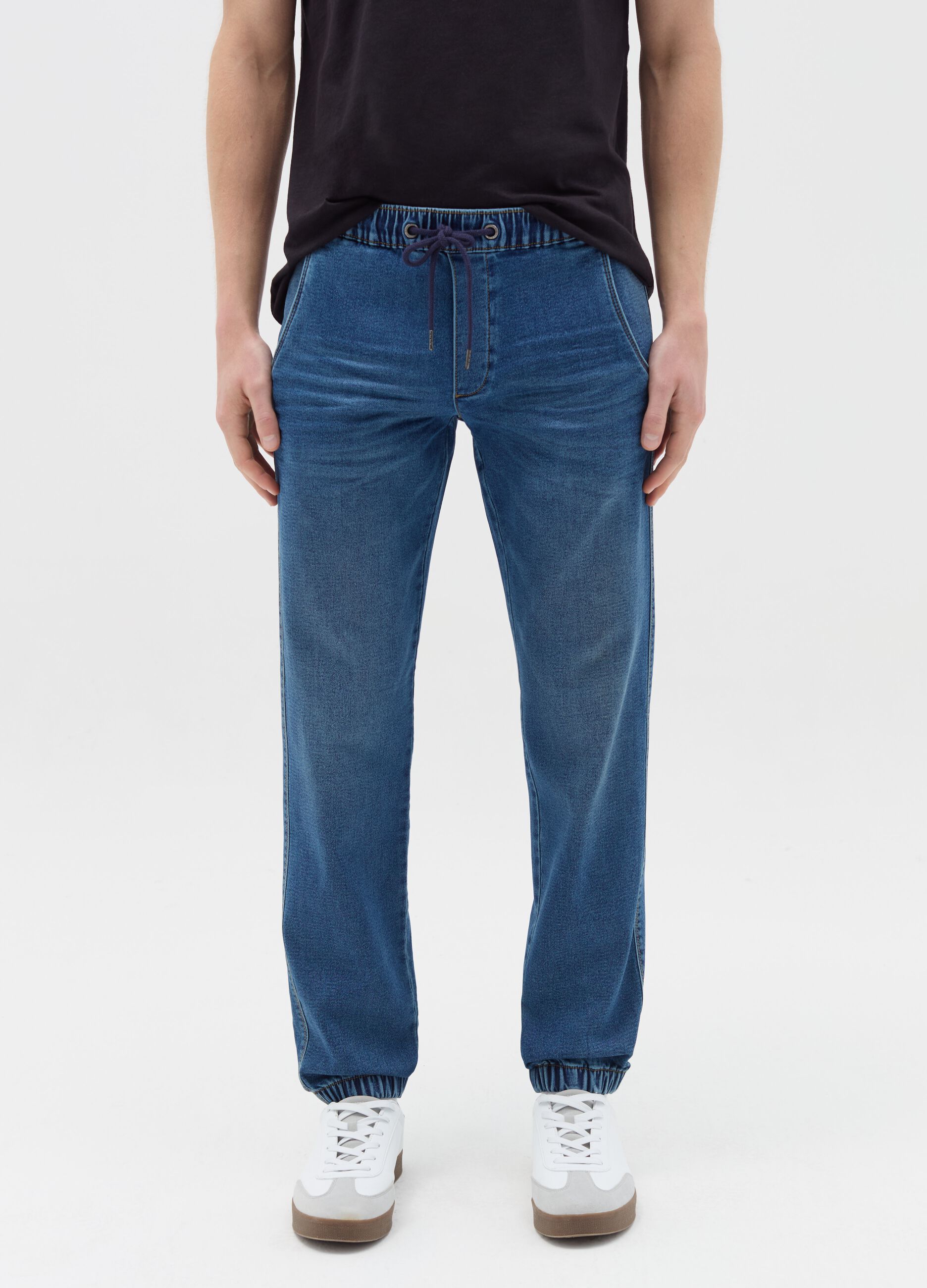 Joggers regular fit in denim con coulisse