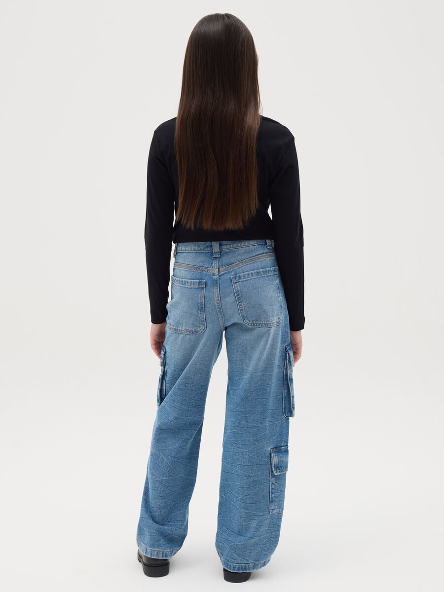 Jeans cargo con stampa cuore_3