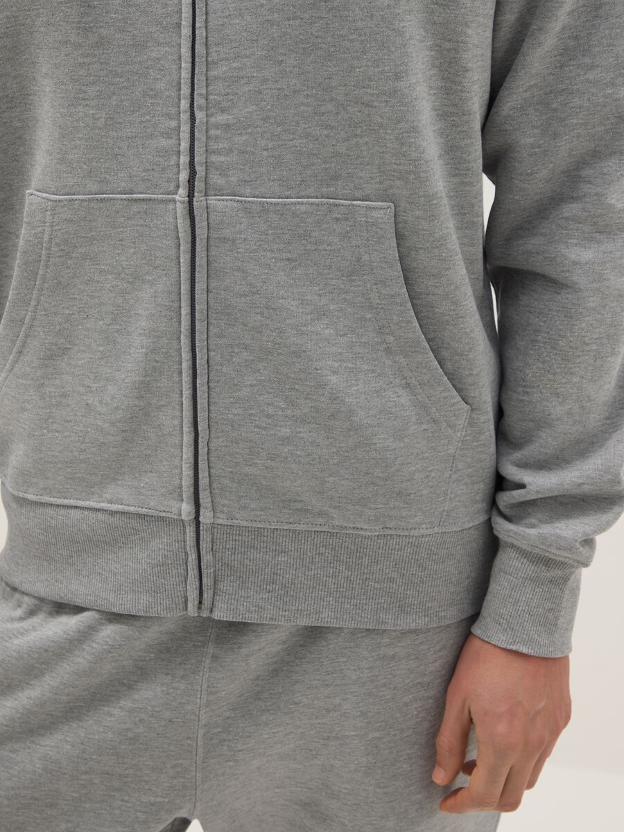 Grey cotton blend regular fit hoodie with zip_3