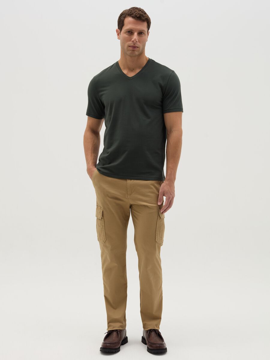 Slim-fit T-shirt in stretch cotton with V neck_1