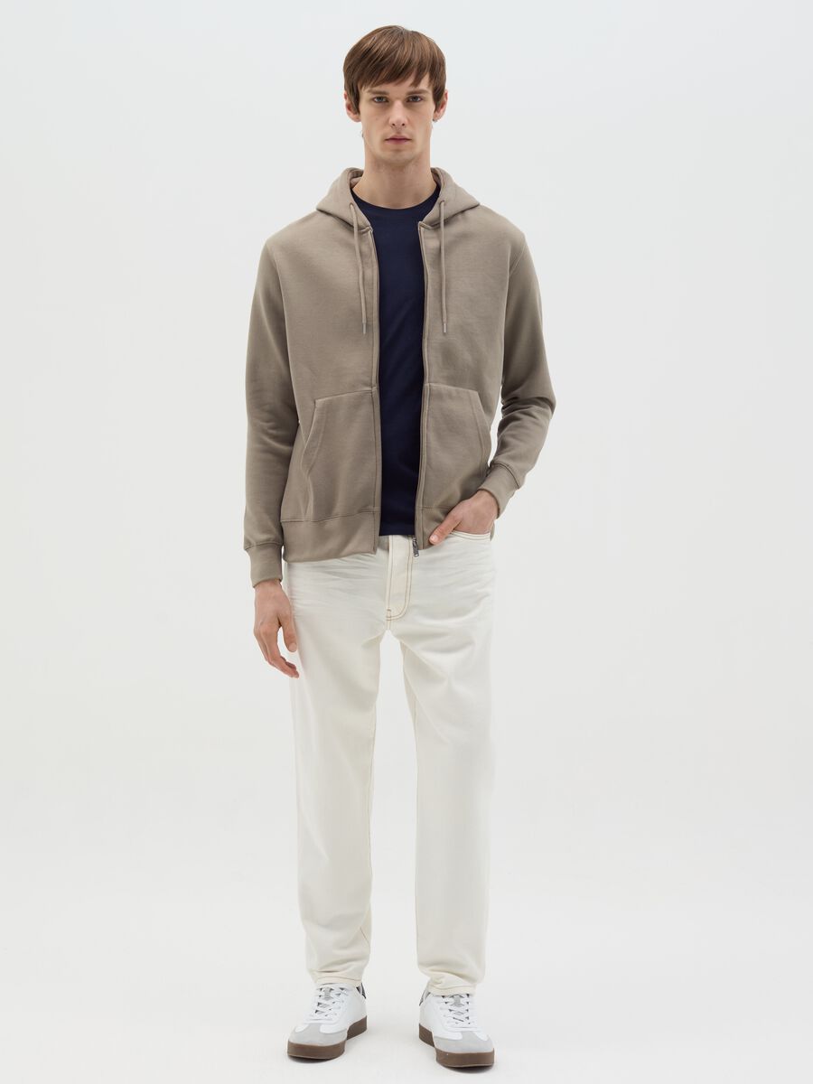 Essential full-zip sweatshirt with hood_1