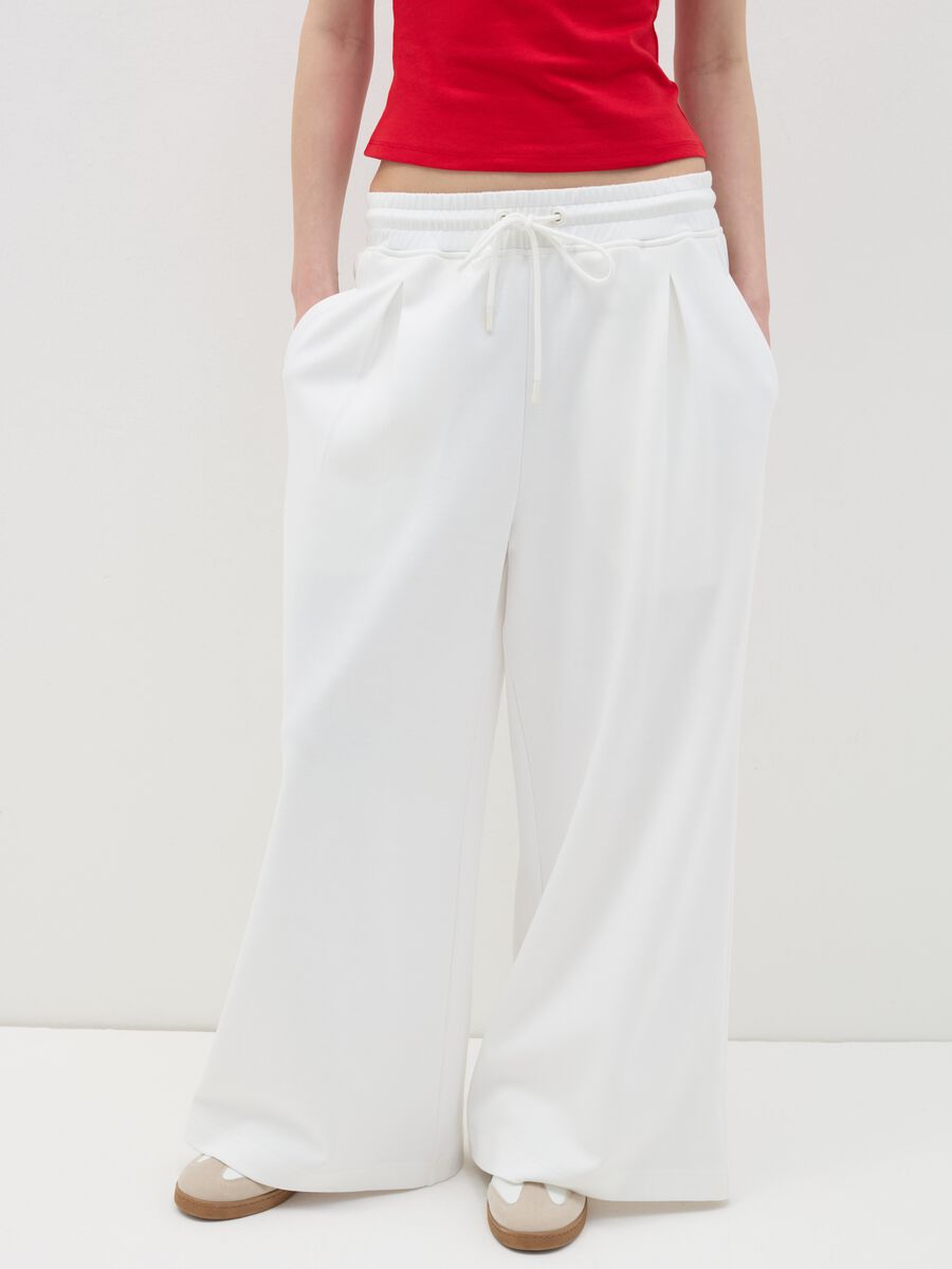 Wide-leg joggers with detail at the waist_1