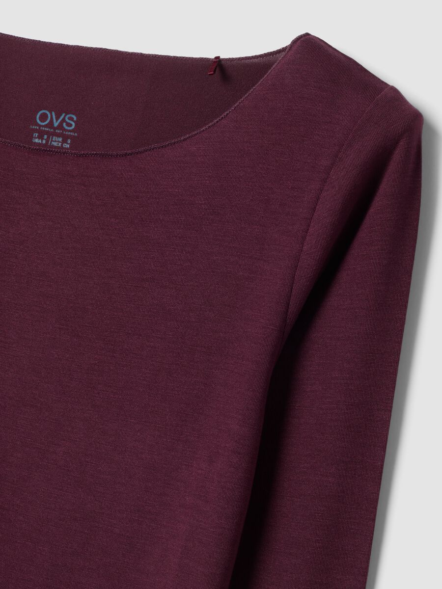 T-shirt viola in modal elasticizzato con girocollo regular fit_1